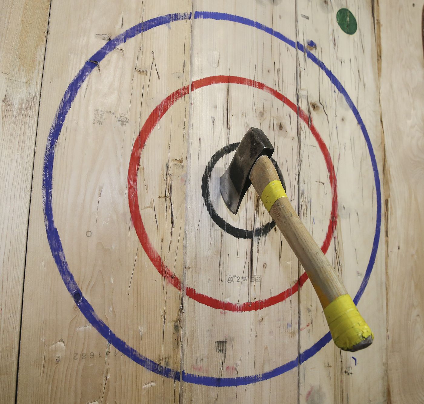 The Basics Of Ax Throwing According To Philly S Best Ax Throwers