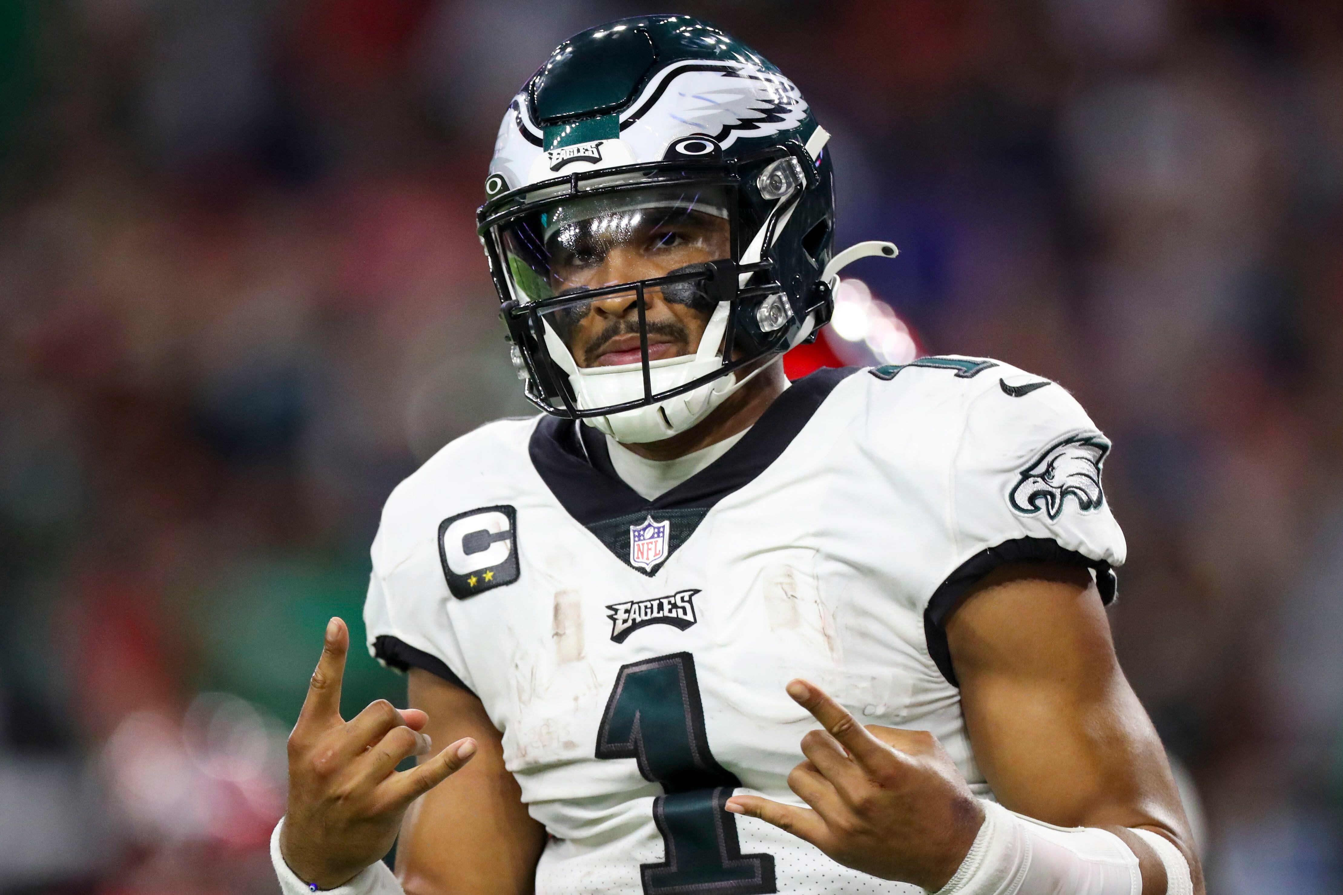 Jalen Hurts gifted Eagles O-linemen Louis Vuitton bags for