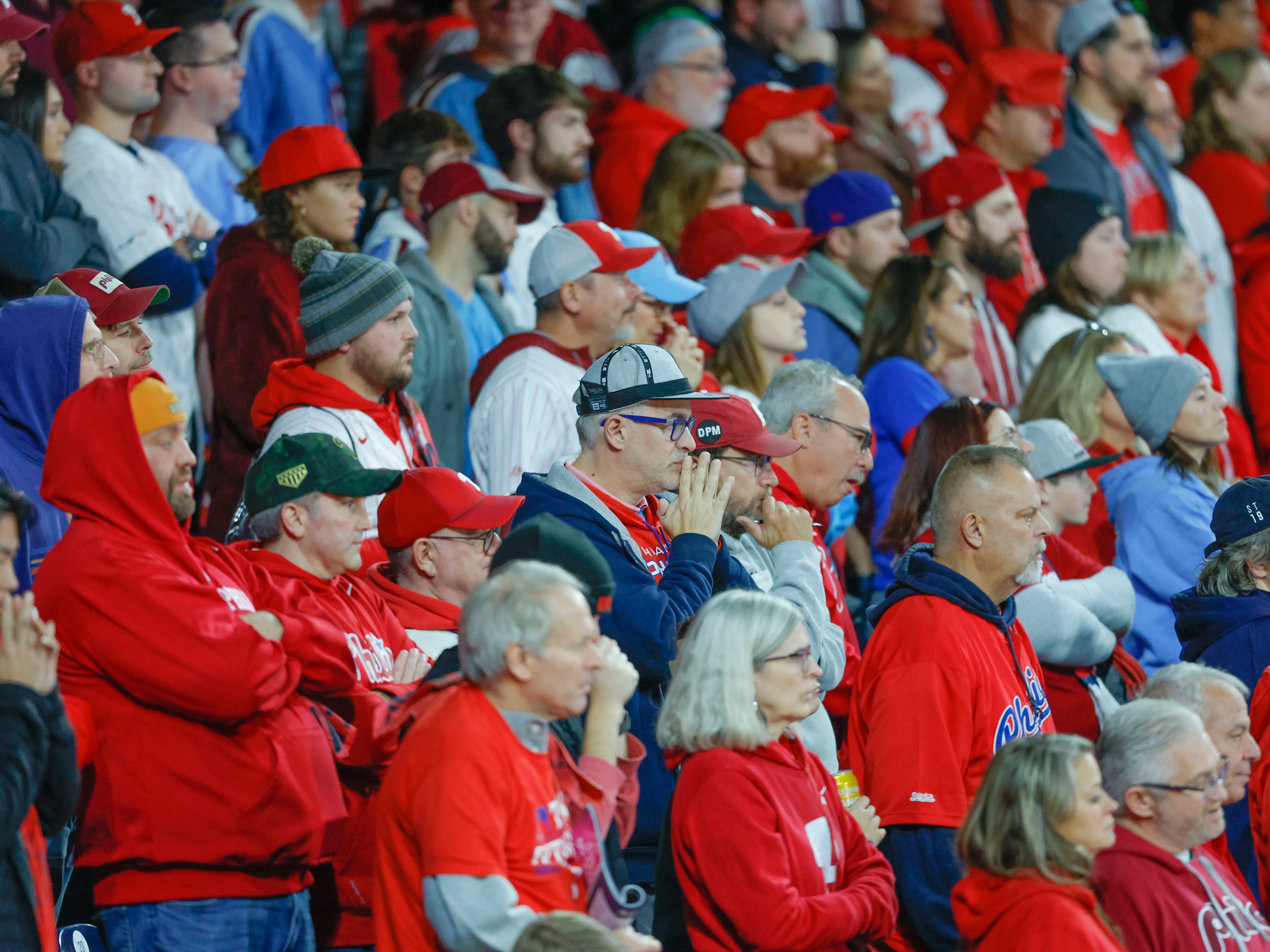 St. Louis Cardinals fans react as team announces new sleeve