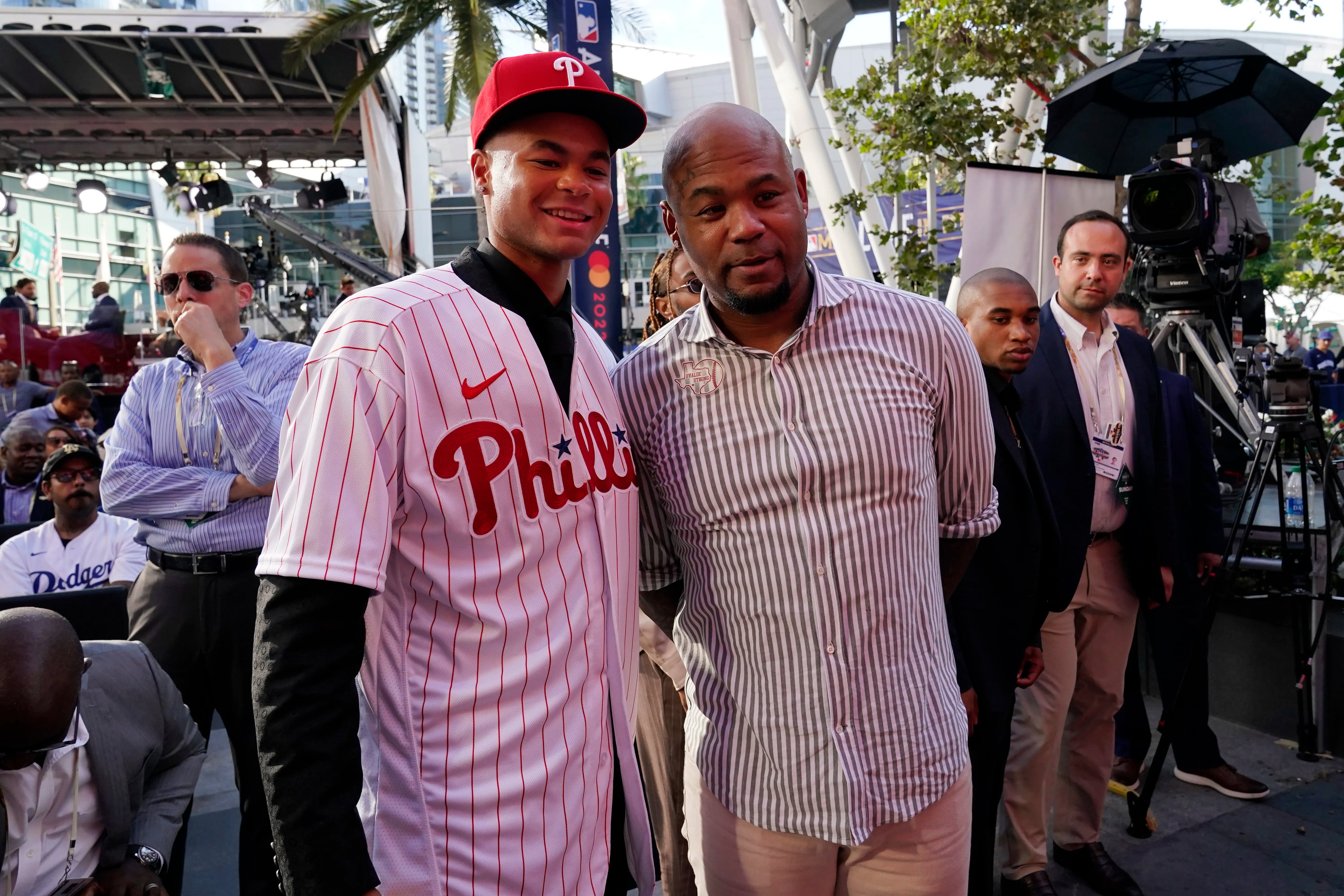 MLB draft: Phillies pick Justin Crawford, son of former major leaguer