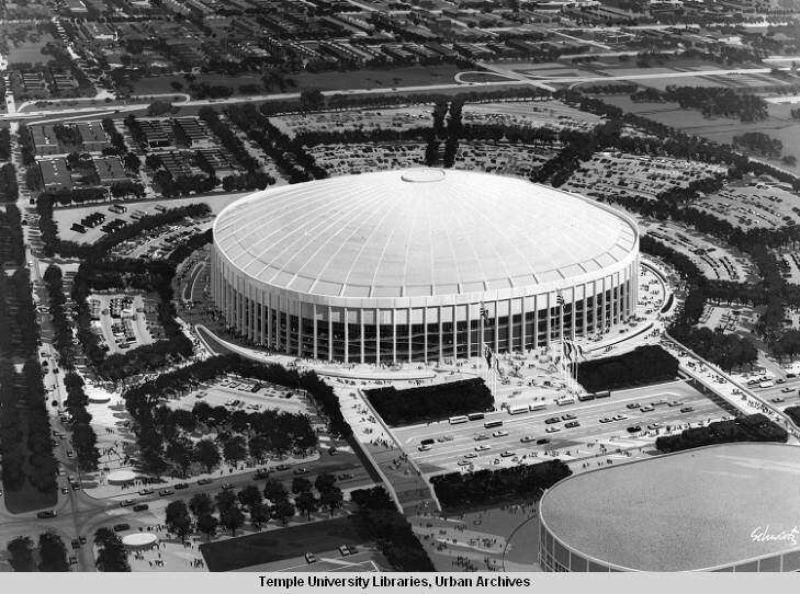 Old Images of Philadelphia - Phillies Usherette at Veterans Stadium,  opening day 1971