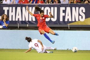 Christen Press signs with Manchester United Women - RSL Soapbox