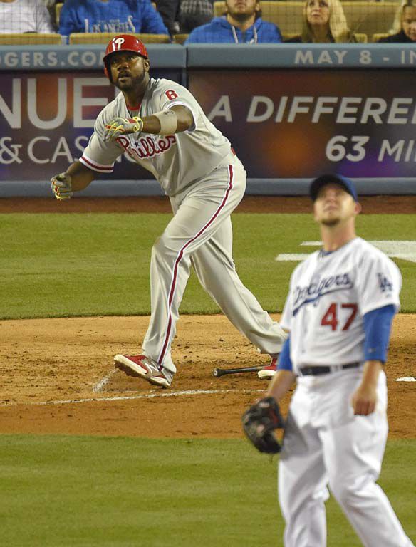 Cliff Lee hurls eight shutout innings as Phillies blank Dodgers, 7-0