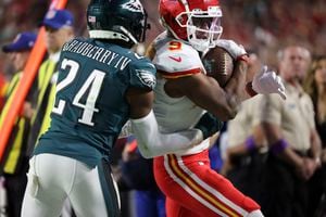 Titans' holding penalty allows Chiefs another shot at tying game, NFL world  left puzzled