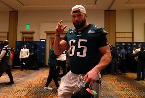 Lane Johnson Receives Full Medical Clearance