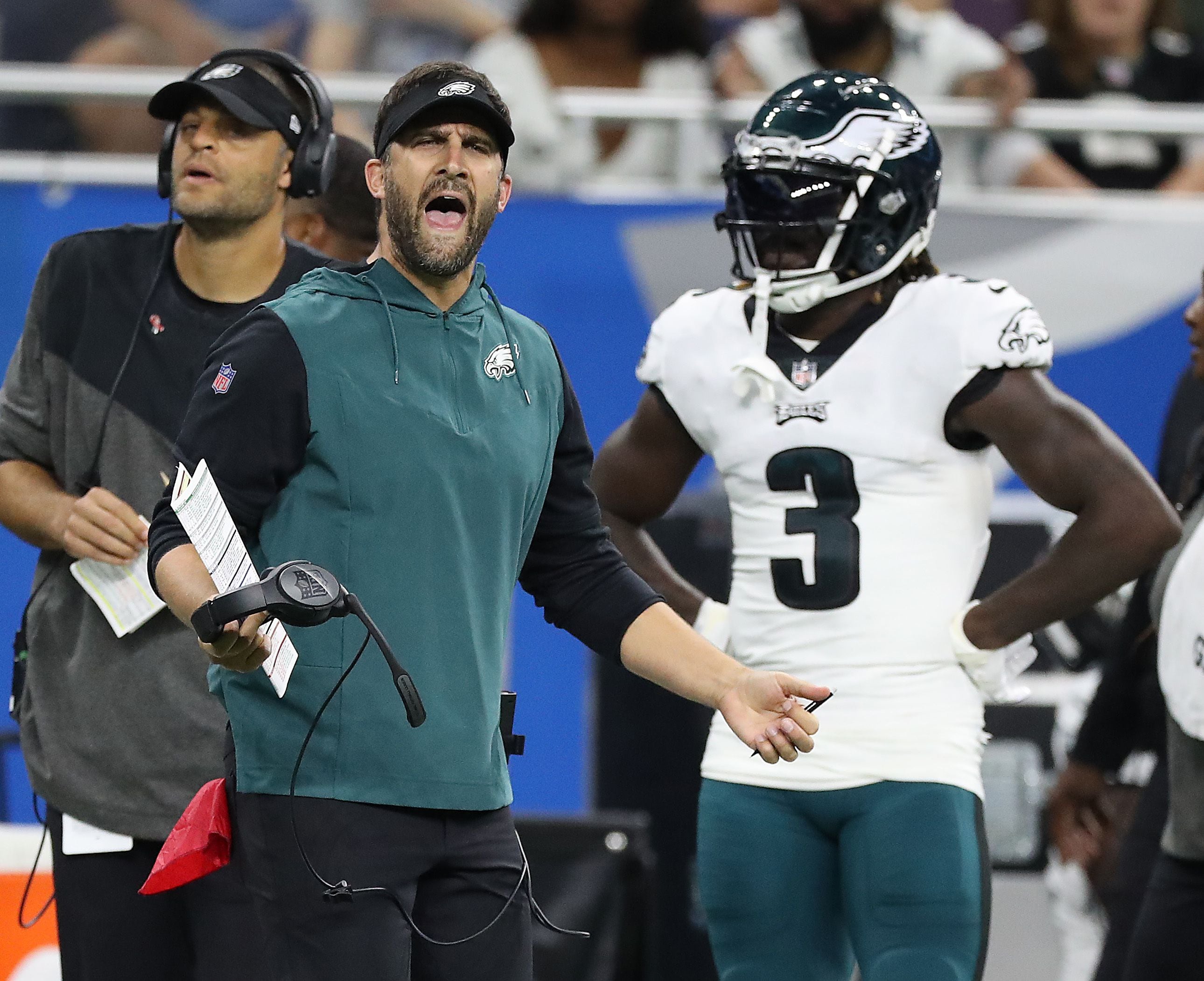 Eagles lose first game and major piece of their offense in Week 10