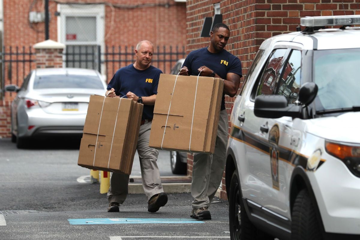 FBI agents raid IBEW Local 98 Philadelphia offices