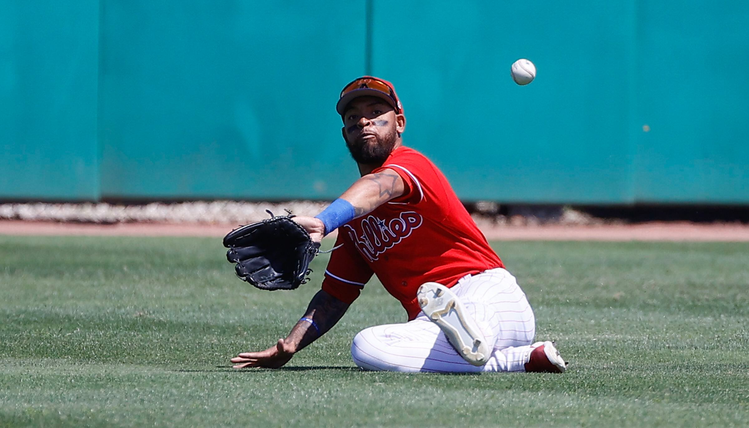 Inside the center-field education of Phillies utility infielder Edmundo Sosa, National Sports