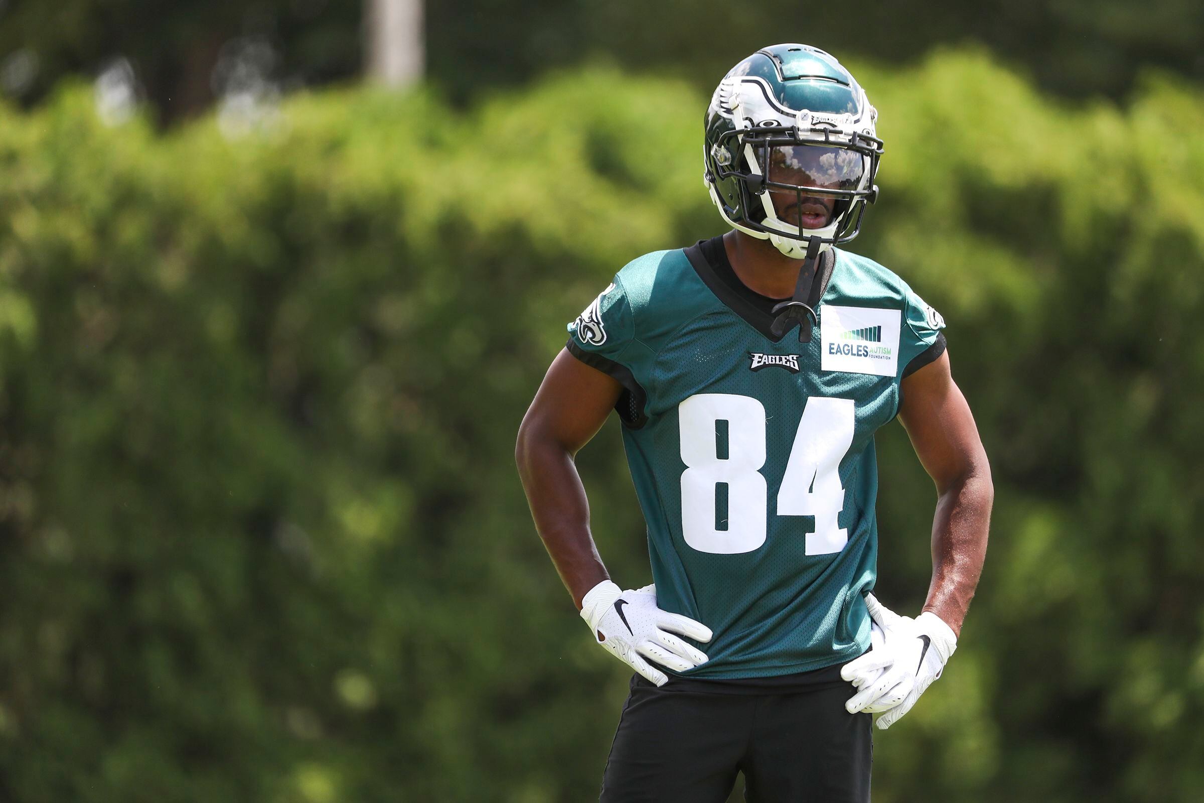 Eagles have five players change jersey numbers after roster cuts