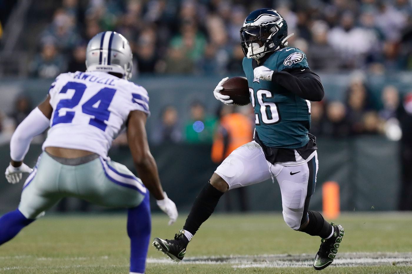 He’s Fast. He’s Piling Up Yards. Is Eagles Running Back Miles Sanders ...