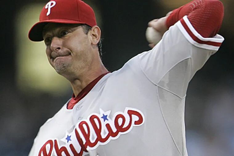 Phillies win a grand, old pitchers' duel