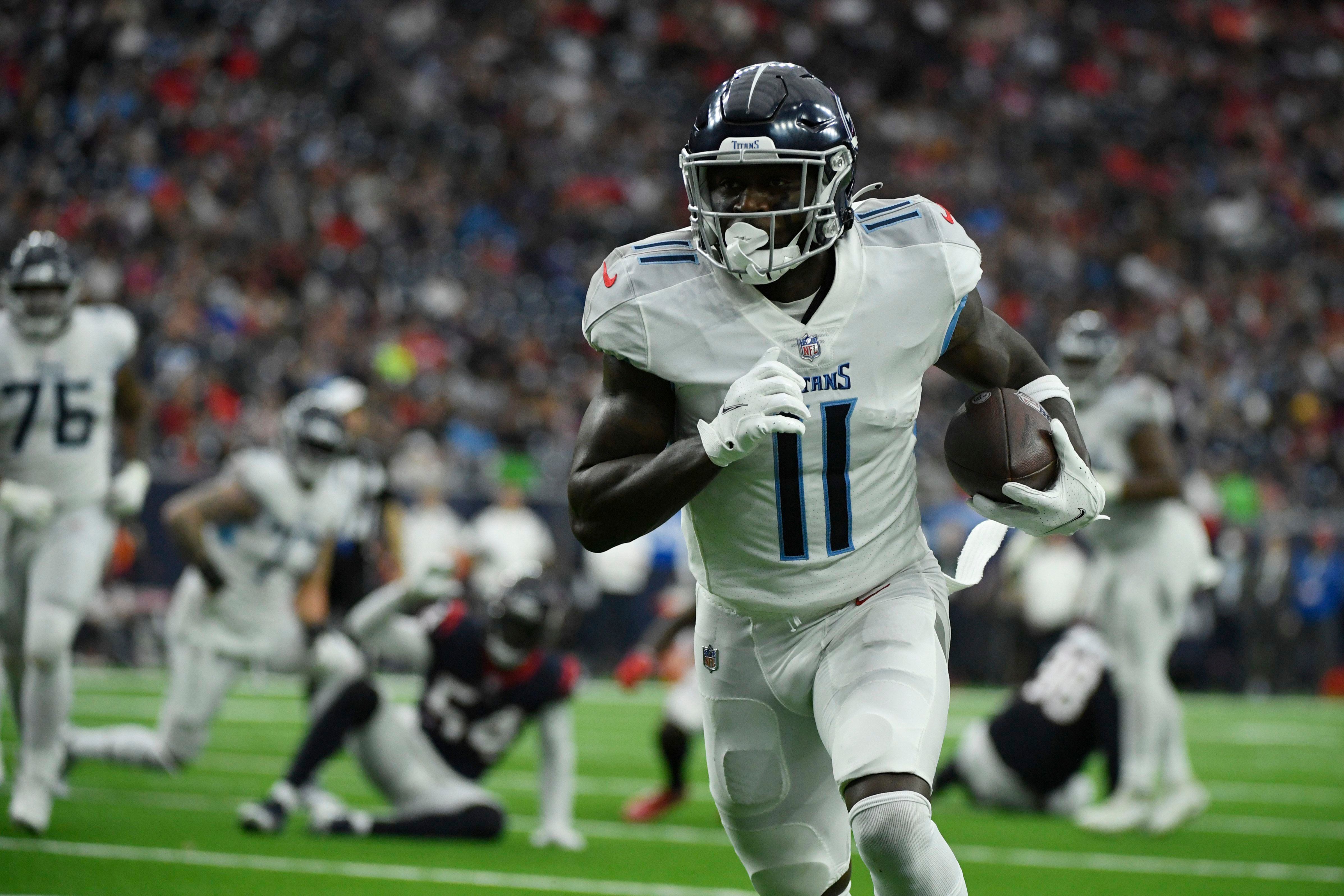 Eagles acquire Pro Bowl WR A.J. Brown in a blockbuster trade with the Titans