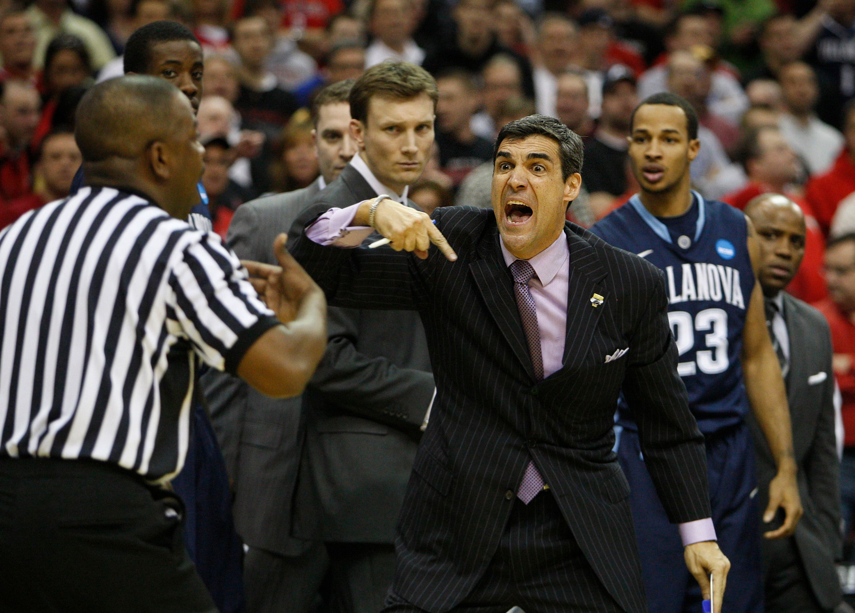 Changing of the guard: Jay Wright steps down, as Kyle Neptune now in as  Villanova head coach - VU Hoops