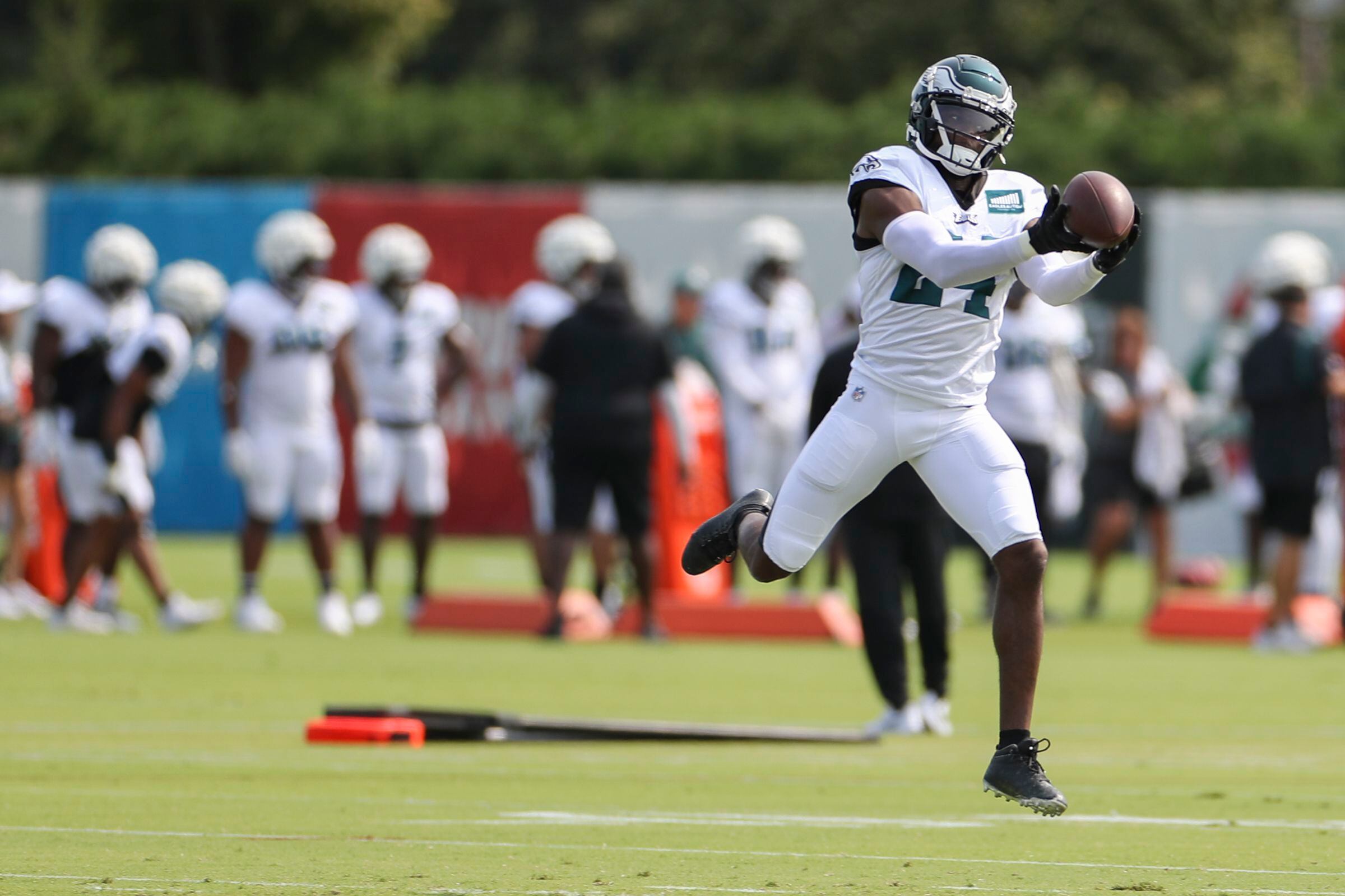 3 takeaways from Eagles having James Bradberry take reps at slot CB