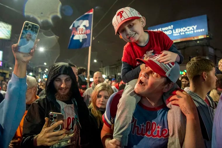Phillies Fans Take 16-Year-Old Boy Under Their Wing After