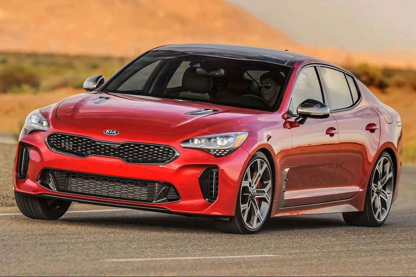 2018 kia stinger is definitely buzz worthy scott sturgis 2018 kia stinger is definitely buzz