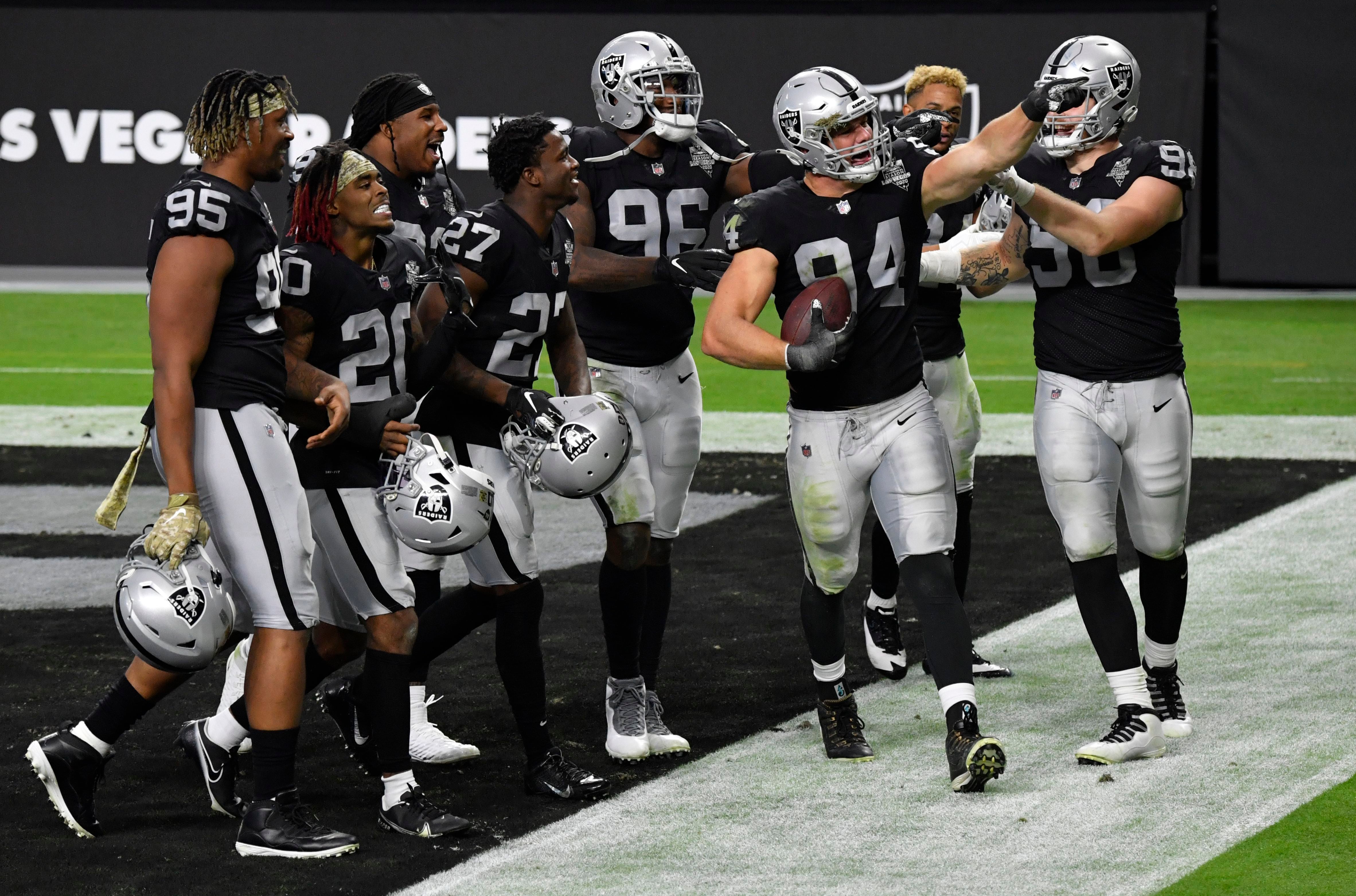 carl nassib raiders jersey