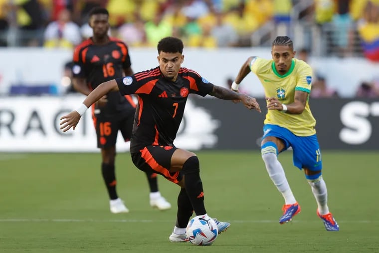 Luis Diaz of Colombia controls the ball during the CONMEBOL Copa America 2024 Group D match between Brazil and Colombia at Levi's Stadium on July 02, 2024 in Santa Clara, California. (Photo by Lachlan Cunningham/Getty Images)