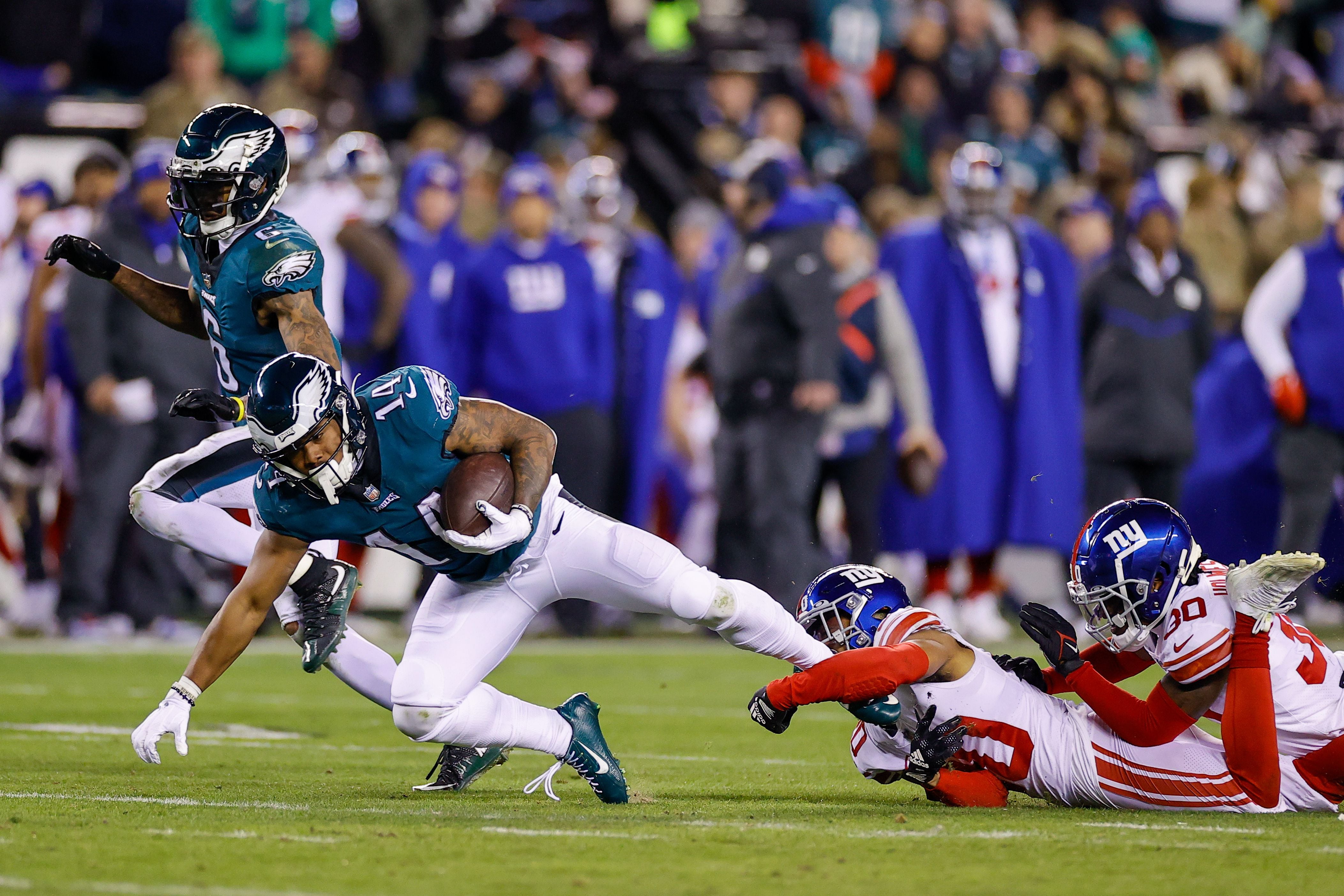 Eagles rout Giants to secure spot in NFC championship game - Los Angeles  Times