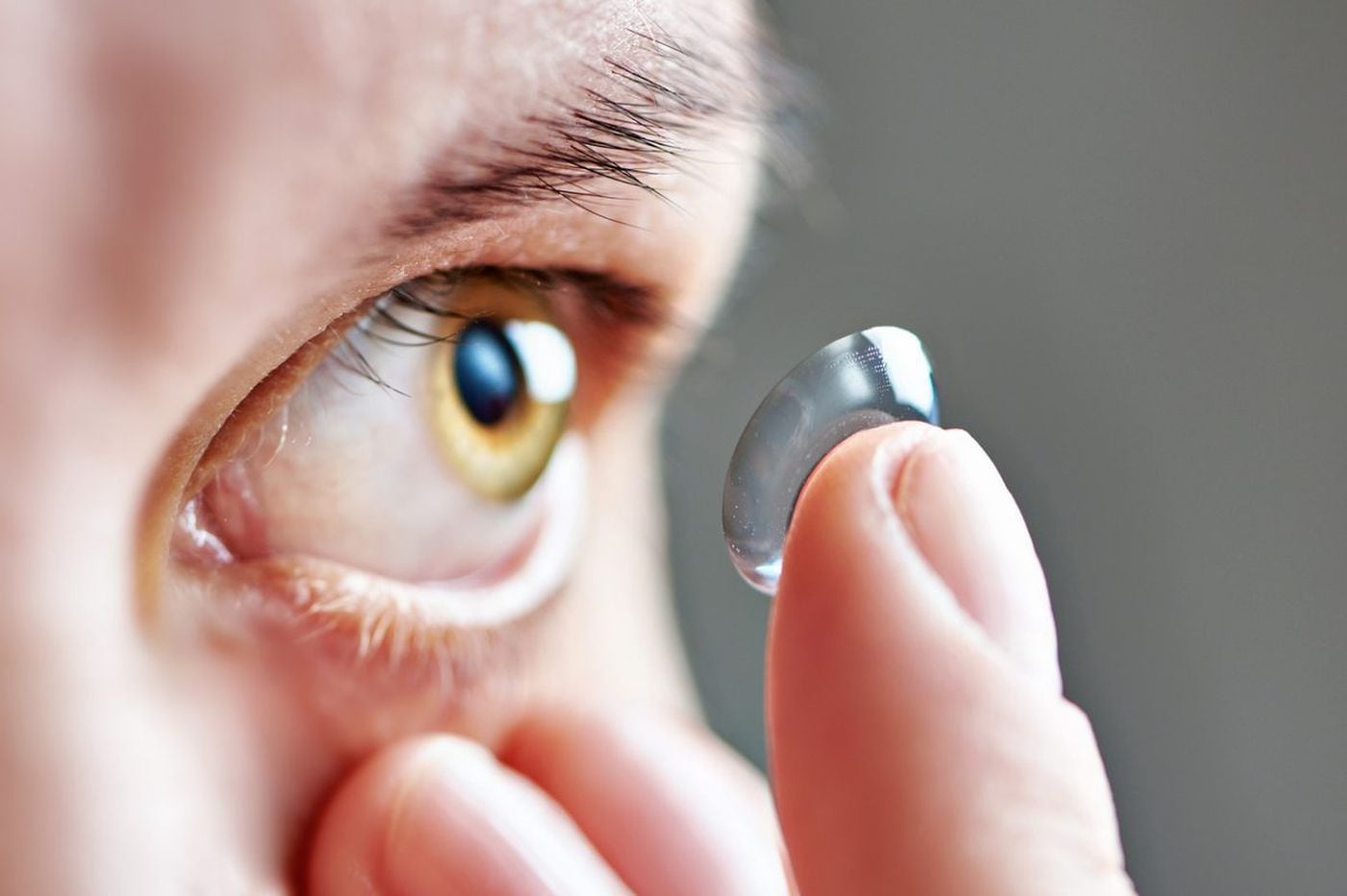 are-contact-lenses-safe-to-wear-during-coronavirus-outbreak