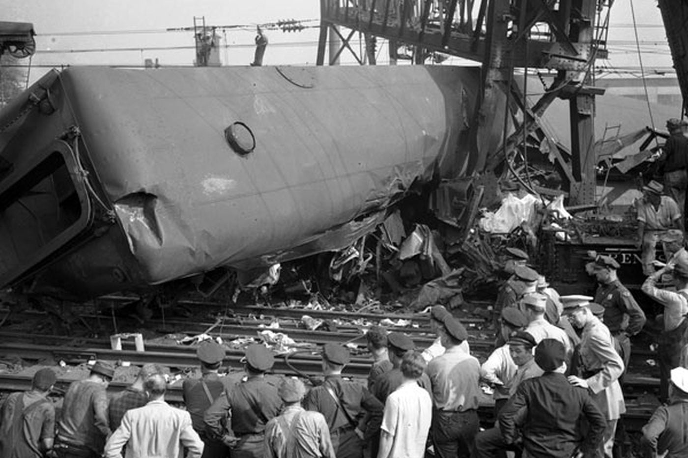 In 1943, train wreck killed 80 near spot of Tuesday's derailment