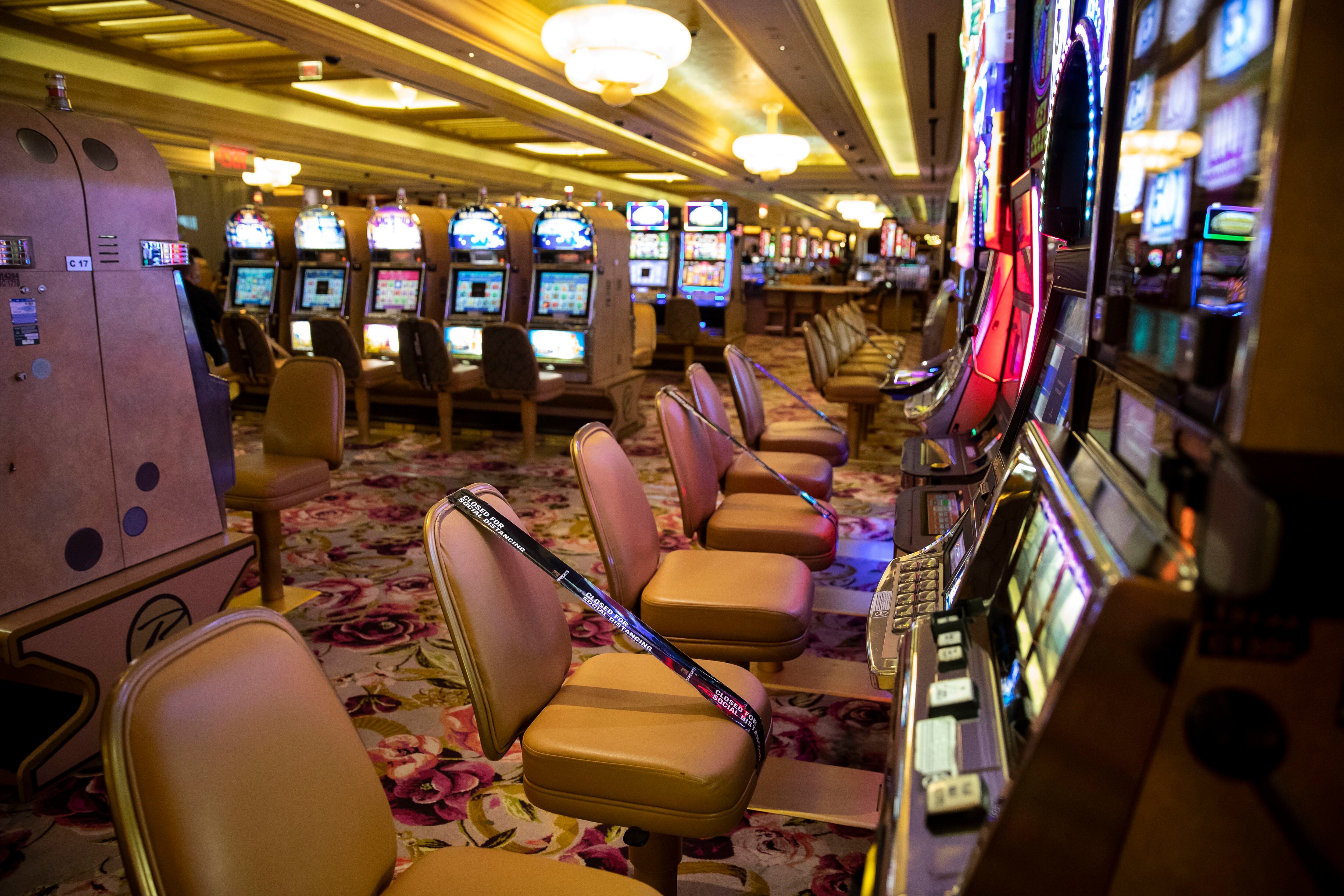 More Vegas casinos hit by cyberattacks, slot machines go down