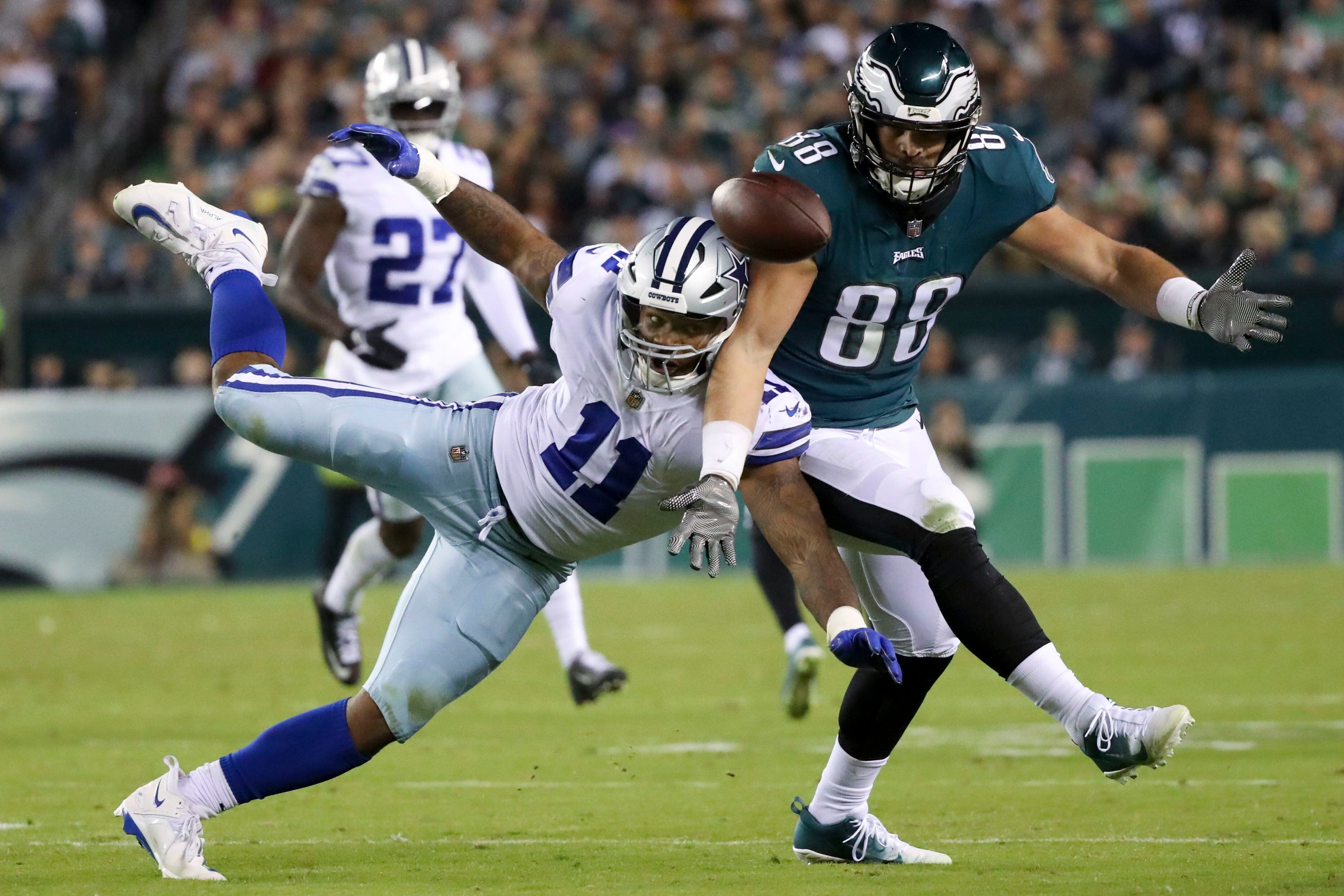 SUNDAY KICKOFF: Eagles try to stay afloat at Cowboys, who did same in Philly