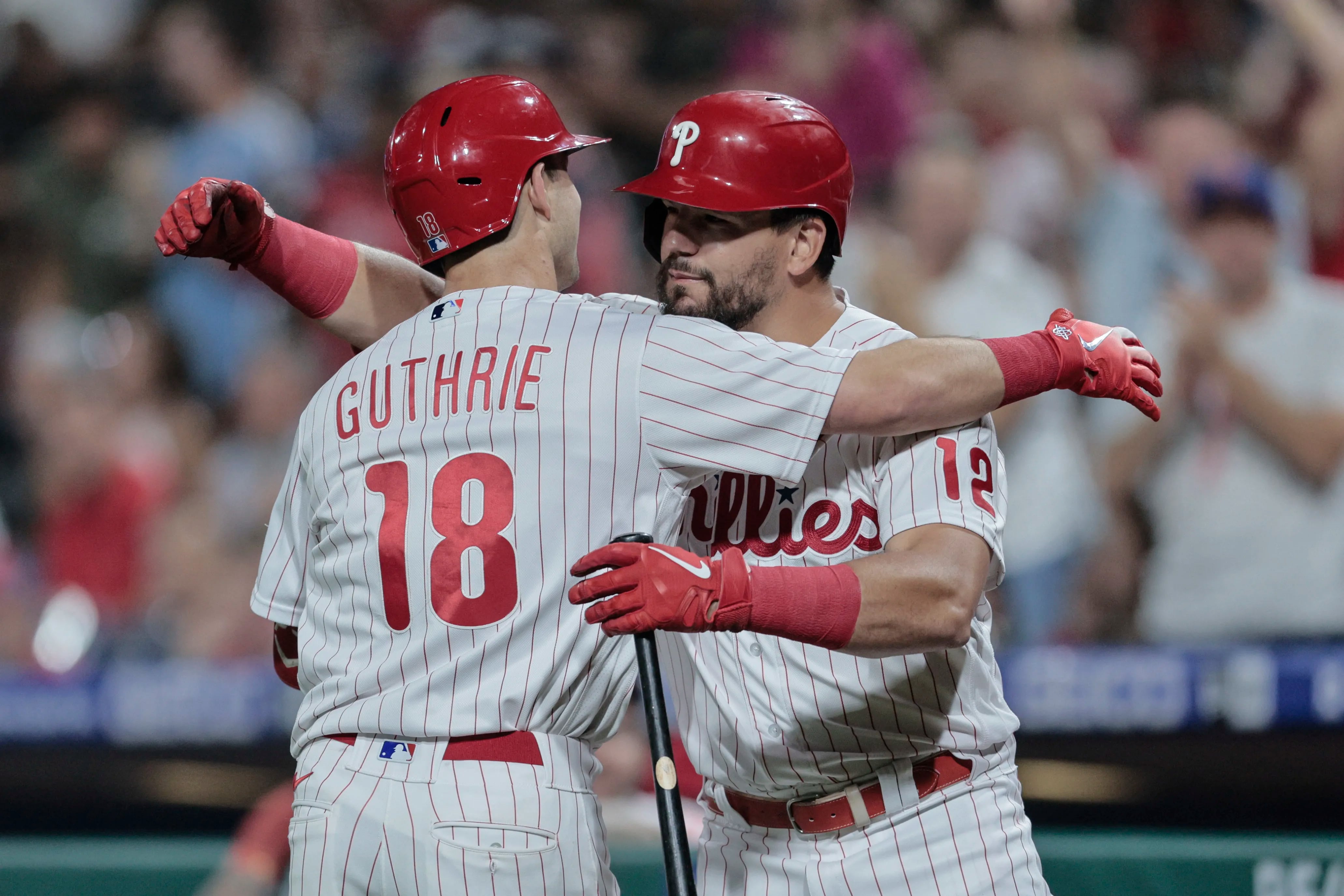 Chapman, Bradley go deep, Blue Jays outslug Phillies 18-11