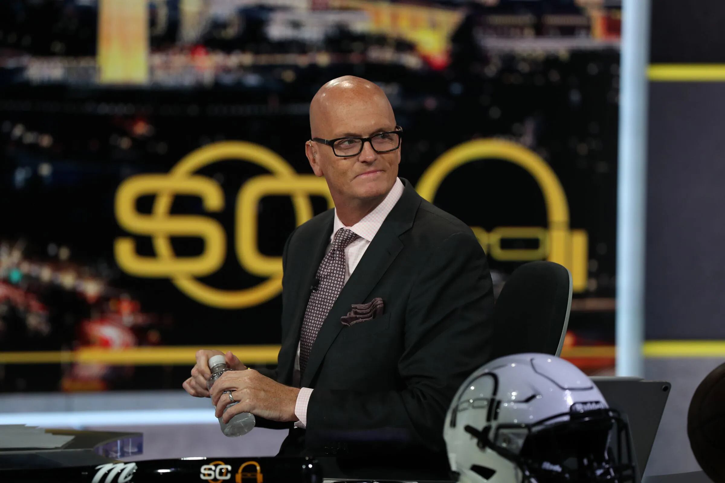 Scott Van Pelt to Host Monday Night Countdown as ESPN Signs Seven