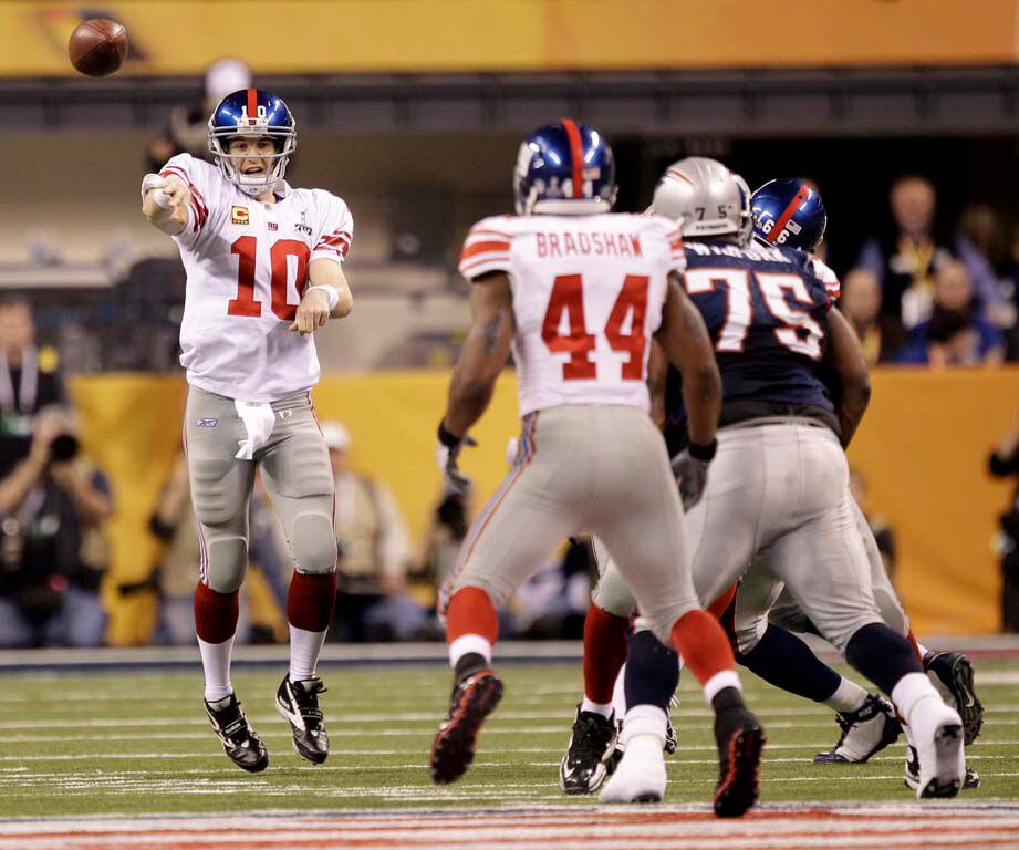 Last-minute score lifts Giants to Super Bowl win