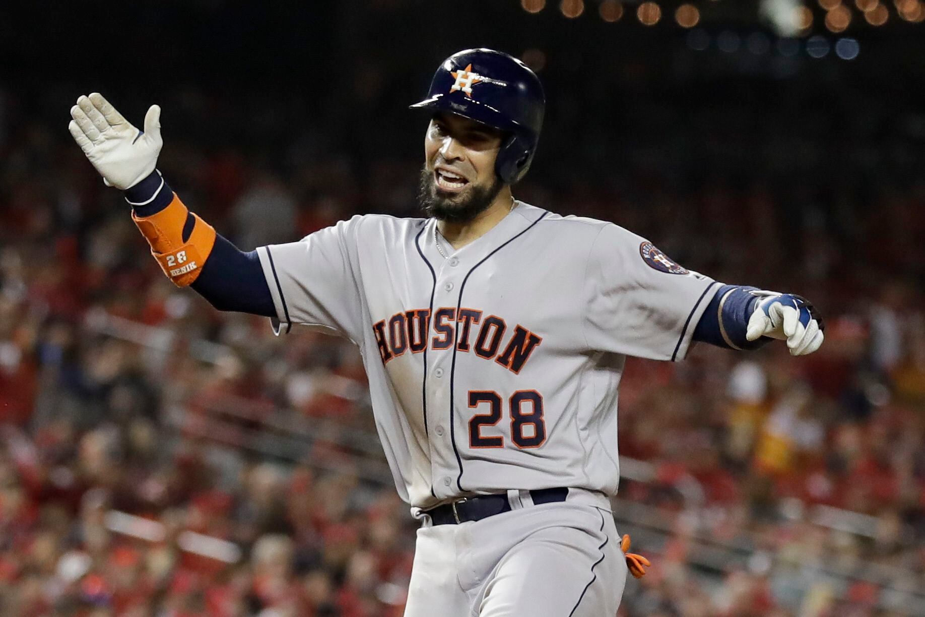 Altuve, Astros show up in World Series, win Game 3 in DC 4-1