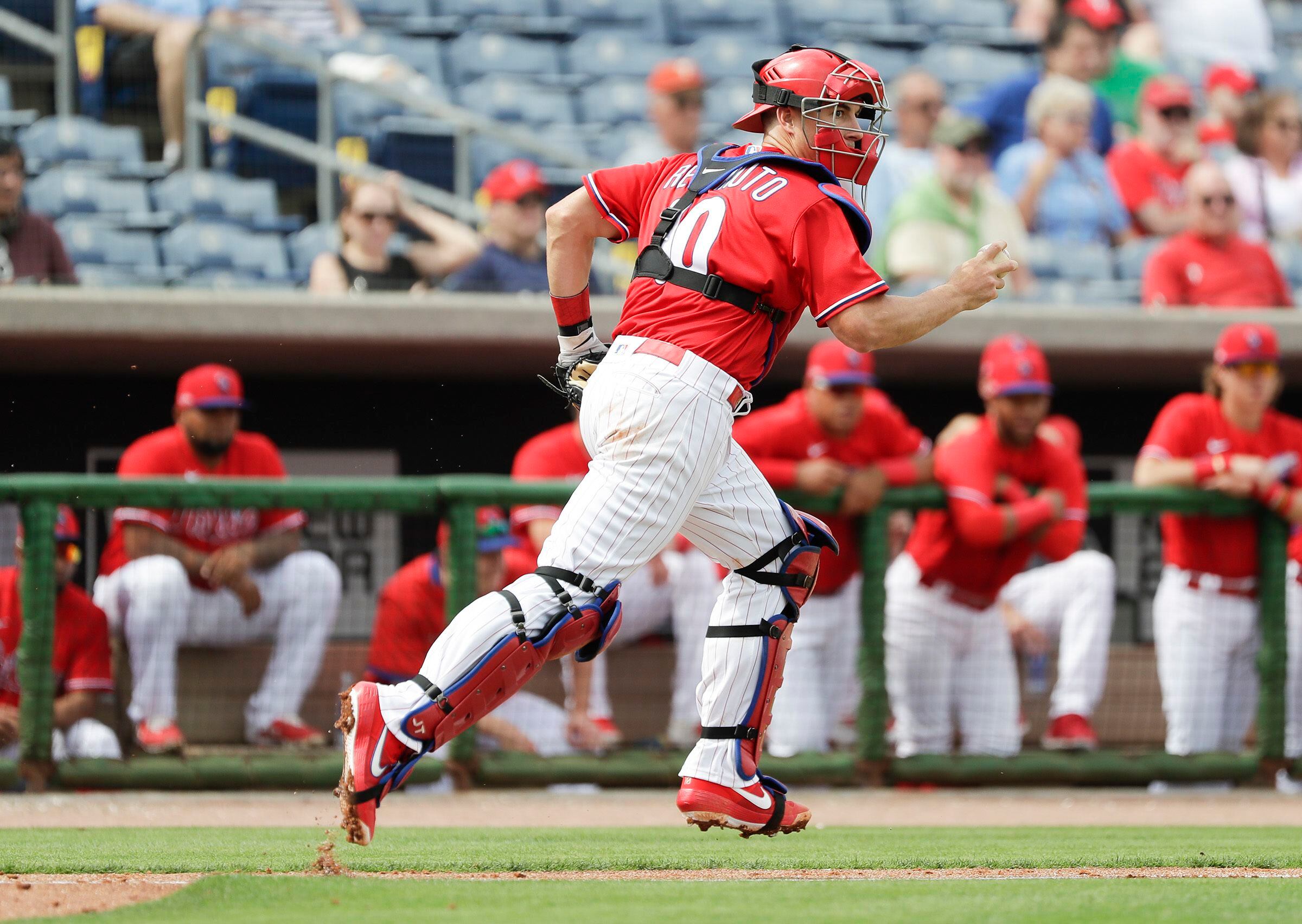 Phillies catcher J.T. Realmuto has fracture in right thumb