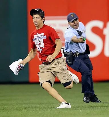 Phillies Tased Fan