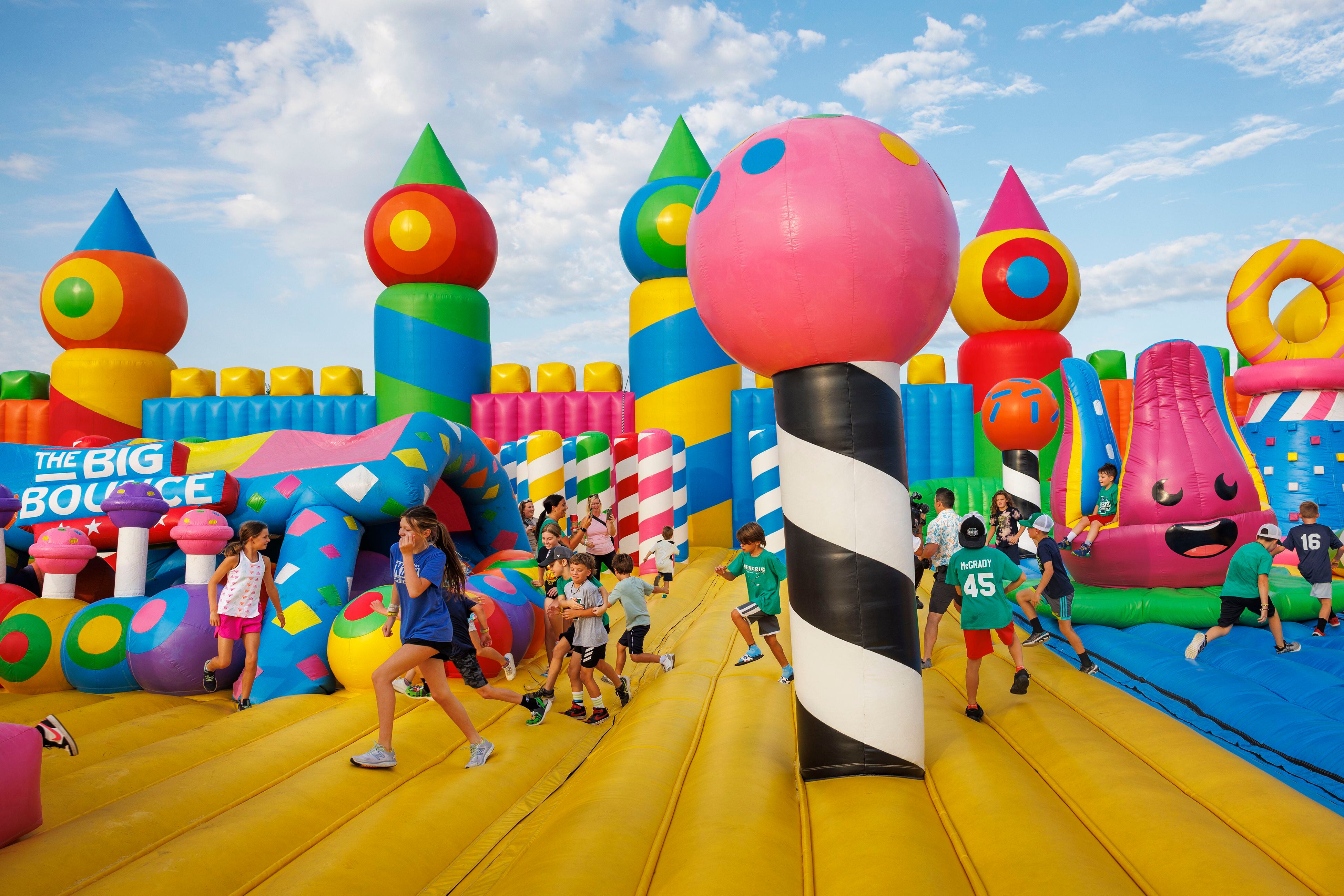 World's largest bounce house opening in Philadelphia Friday - CBS