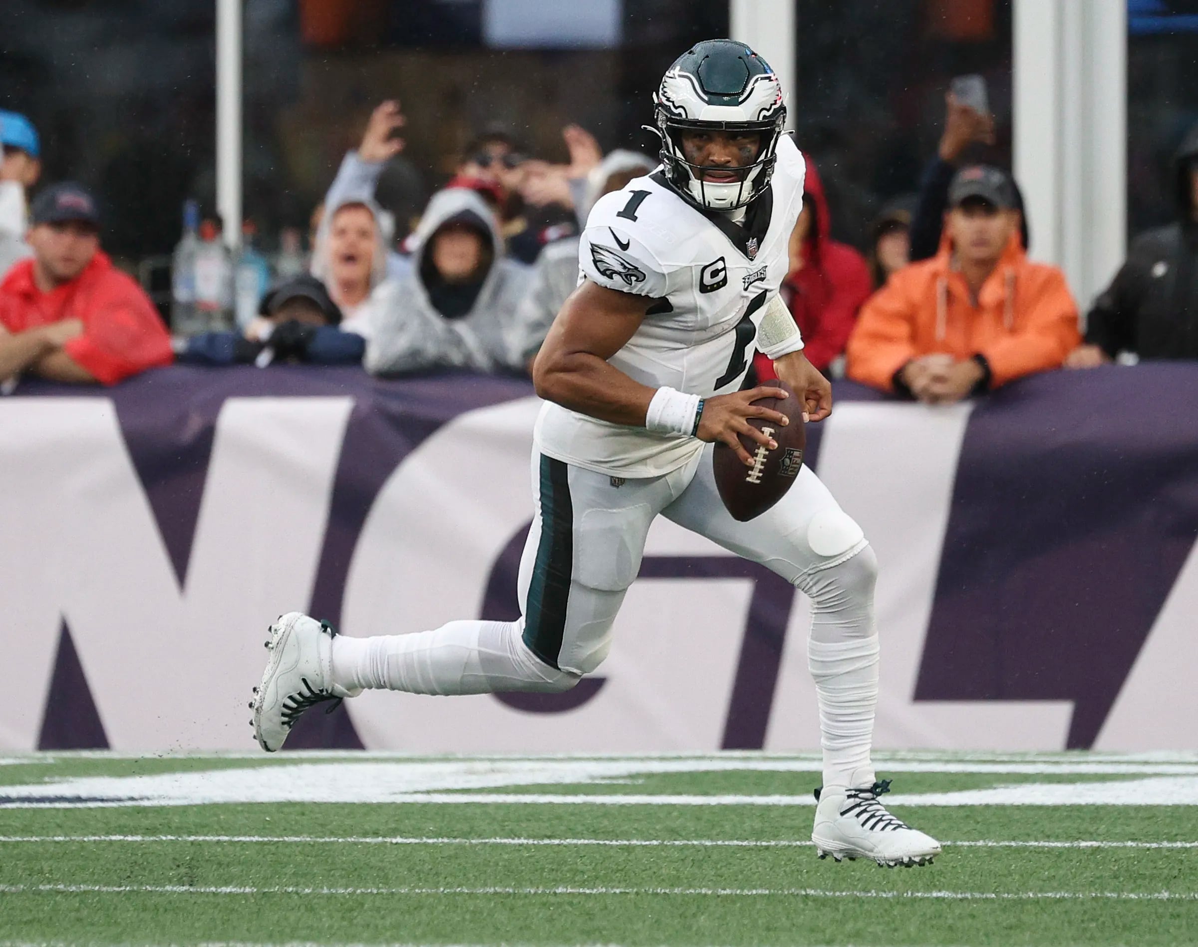 Philadelphia Eagles Star To Miss Weeks With Foot Injury