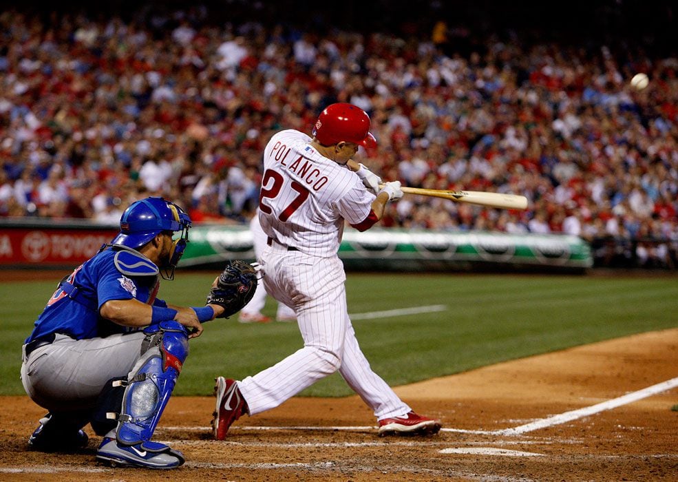 Philadelphia Phillies top Atlanta Braves on Raul Ibanez's 11th home run of  the season 