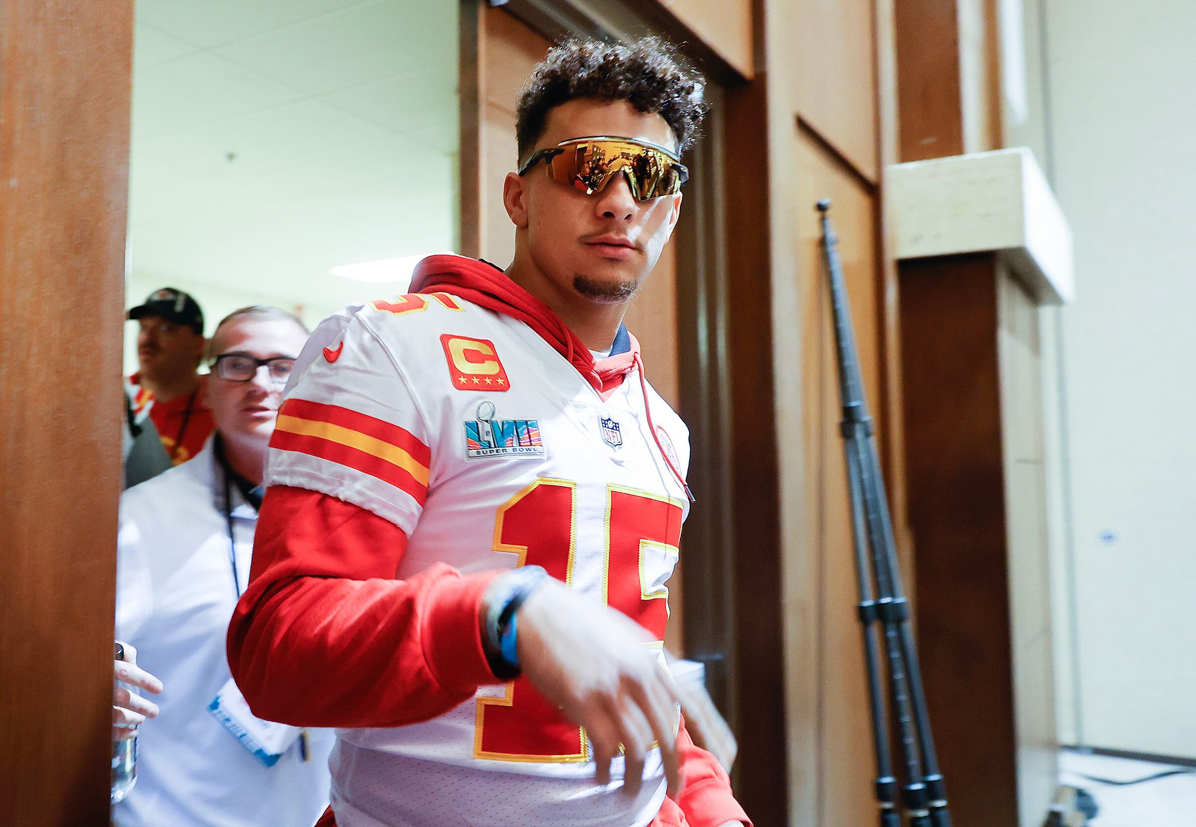 Patrick Mahomes weighs in on controversial Philadelphia Eagles play people  want banned - Mirror Online