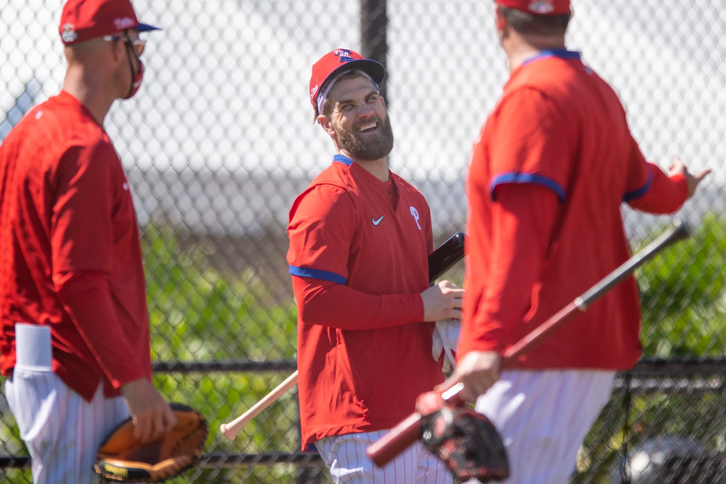 Bryce Harper arrives in Phillies camp with healthy back, Phanatic bat