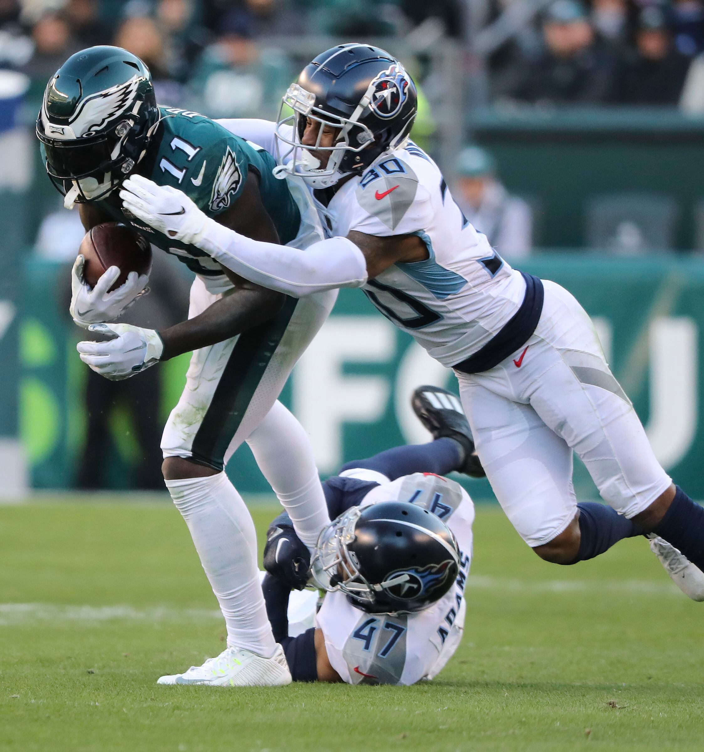 Eagles' players know all too well what they need to do to contain Derrick  Henry - A to Z Sports