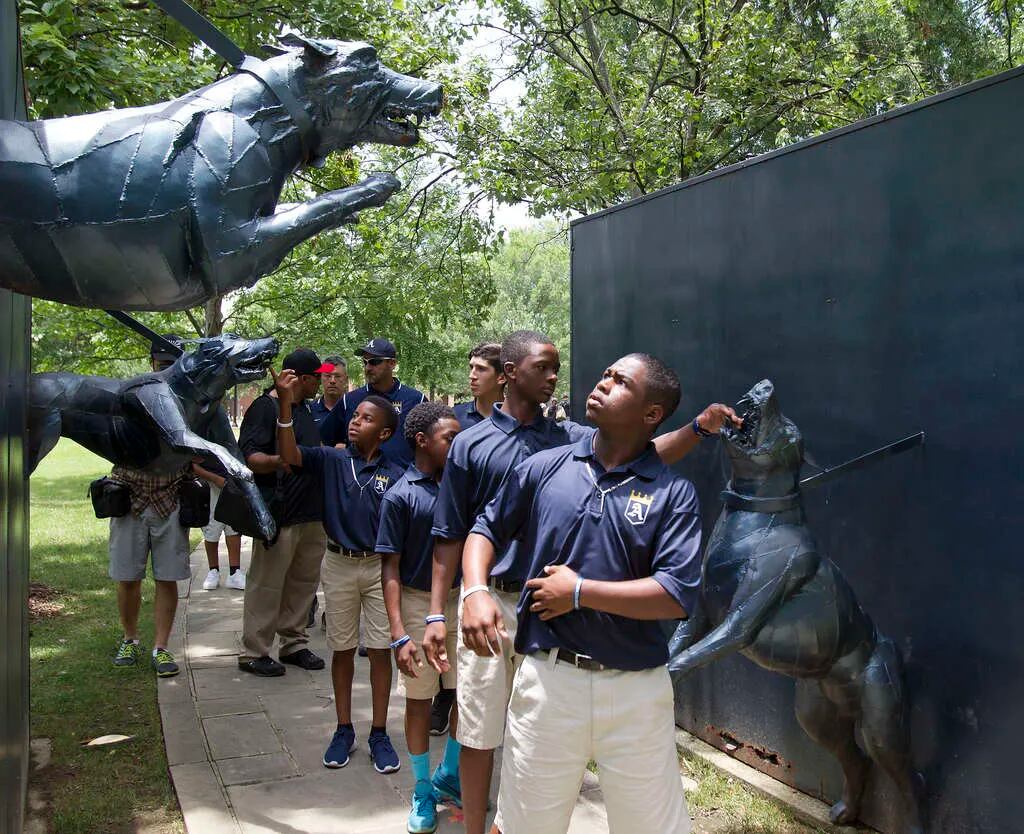 Mo'ne Davis and barnstorming team visit historic Birmingham church