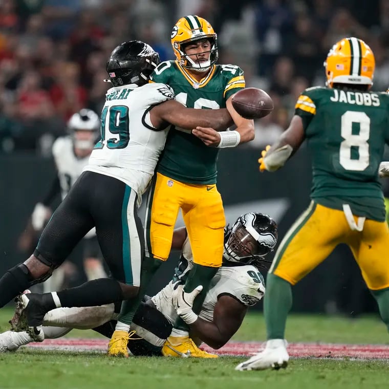 Green Bay Packers quarterback Jordan Love (10) gets hurt during the second half of an NFL football game against the Philadelphia Eagles, Saturday, Sept. 7, 2024, at the Neo Quimica Arena in Sao Paulo. (AP Photo/Andre Penner)