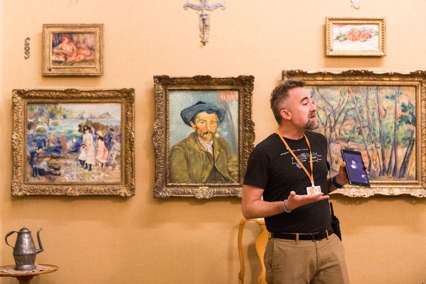 Art Team Is Barnes Foundation S New Twist On Visitor Engagement