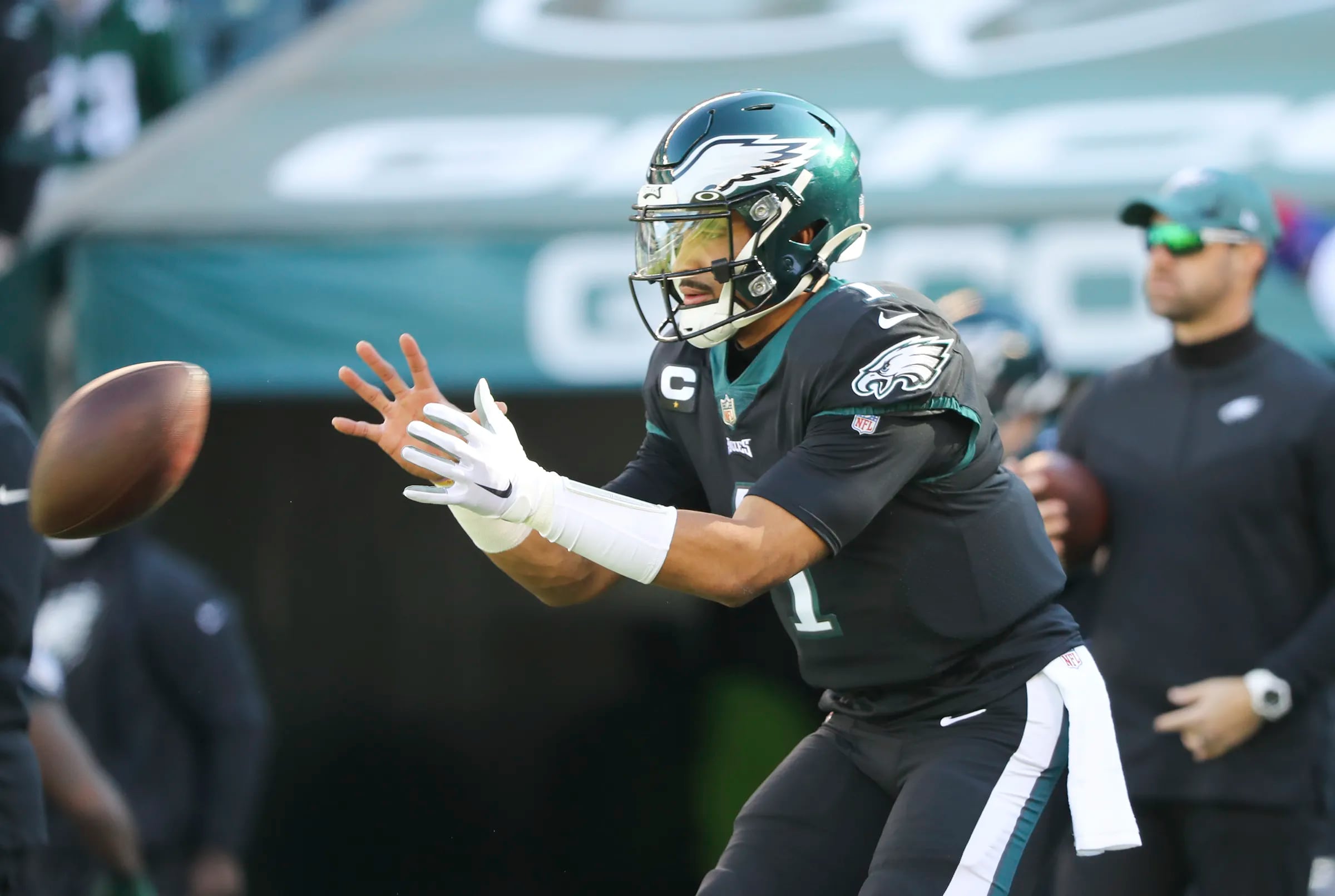 Philadelphia Eagles beat New York Giants, 34-10 — NFL, Week 16