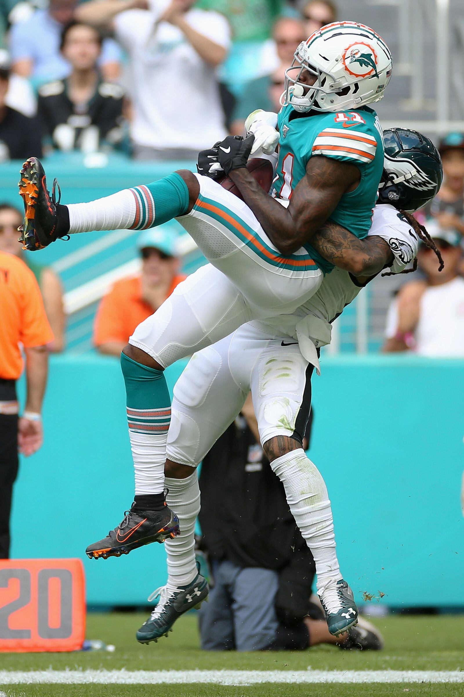 Game Recap: Eagles fall in stunning fashion to Dolphins, 37-31