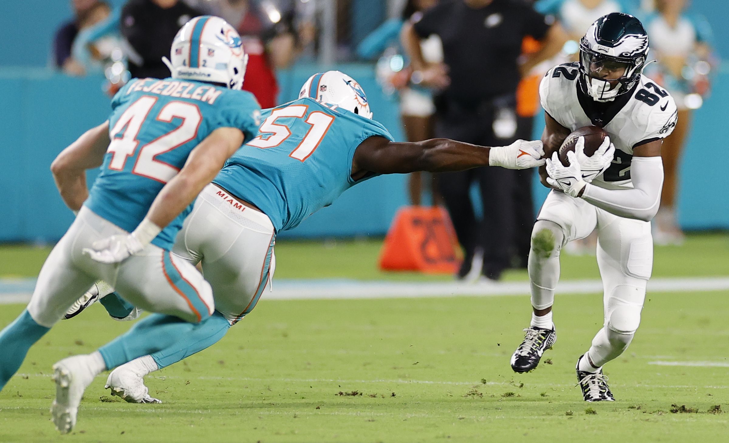 Dolphins bludgeon Eagles 48-10 in the final preseason game of 2022