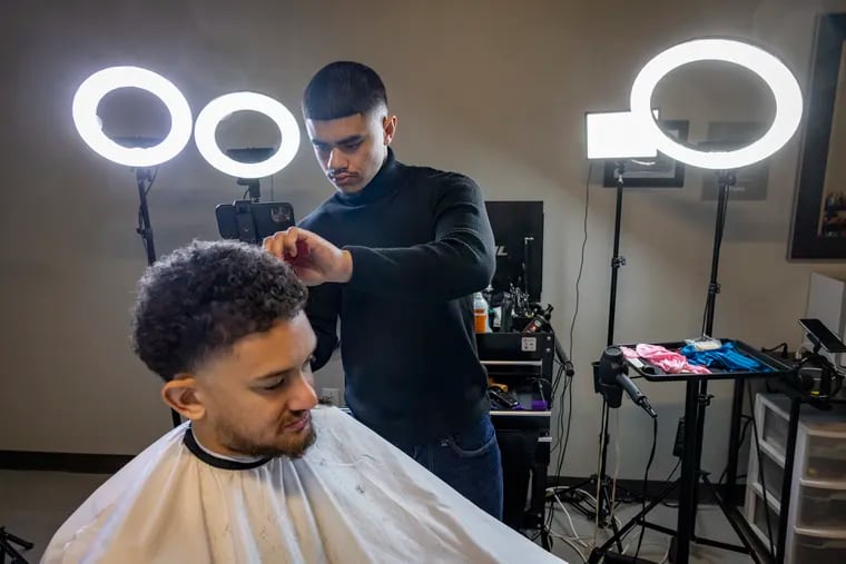 Men's Haircut, Fade Cutting Hair