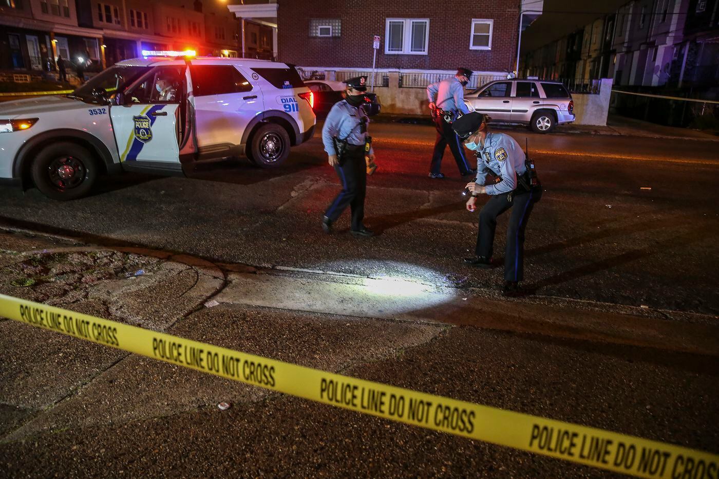 2 dead, 8 shot in violent overnight in Philly