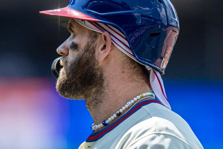 Bryce Harper ejection: 10-year-old gets Phillies star's helmet
