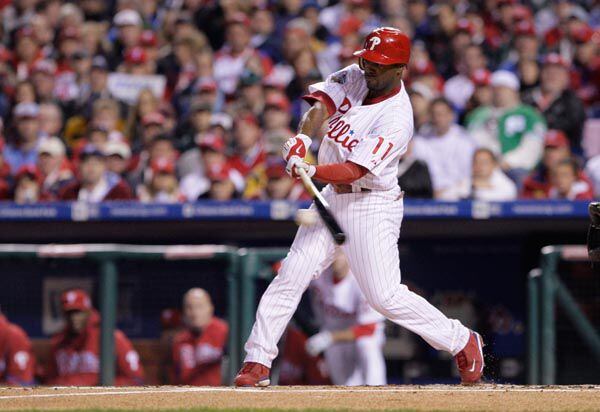 Rain or shine, Phillies fans head to Citizens Bank Park despite weather and  delay – NBC10 Philadelphia