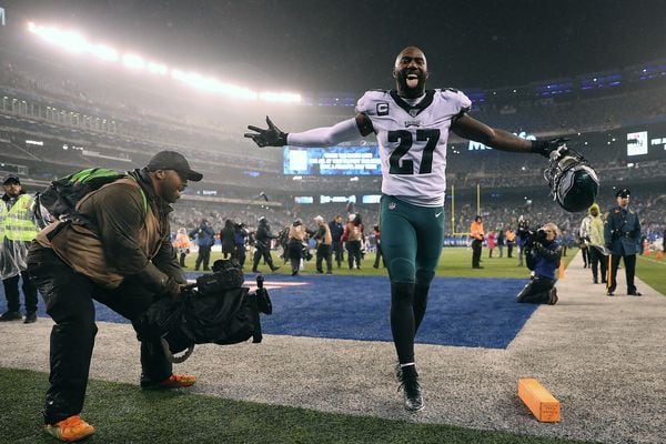 Philadelphia Eagles Win Nfc East Fans Celebrate Beating